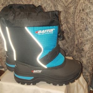 Baffin Boys Snowboots (mustang) EUC